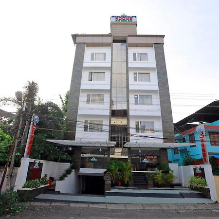 Spring Field Billets Hotel Kochi Екстериор снимка