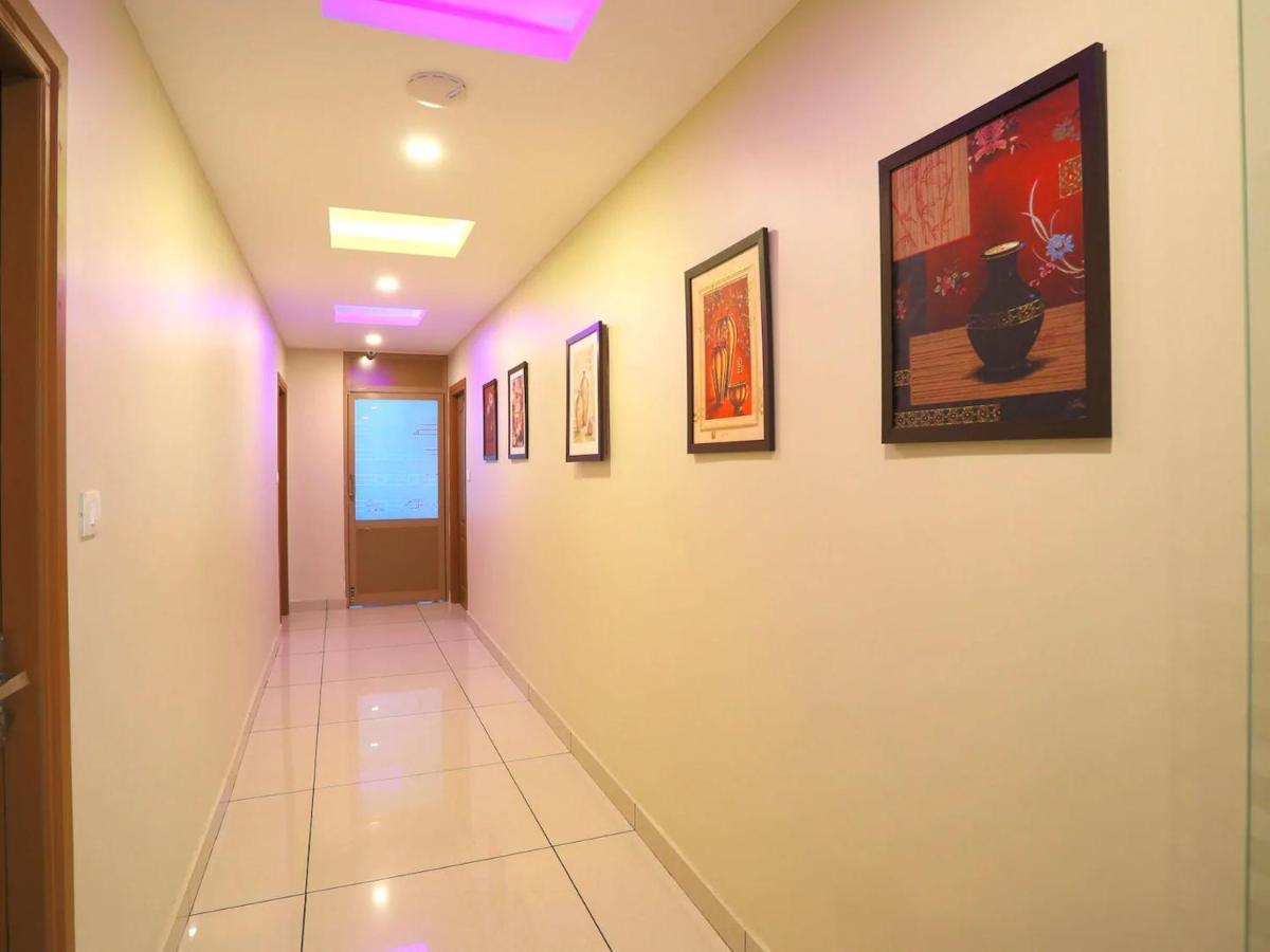 Spring Field Billets Hotel Kochi Екстериор снимка