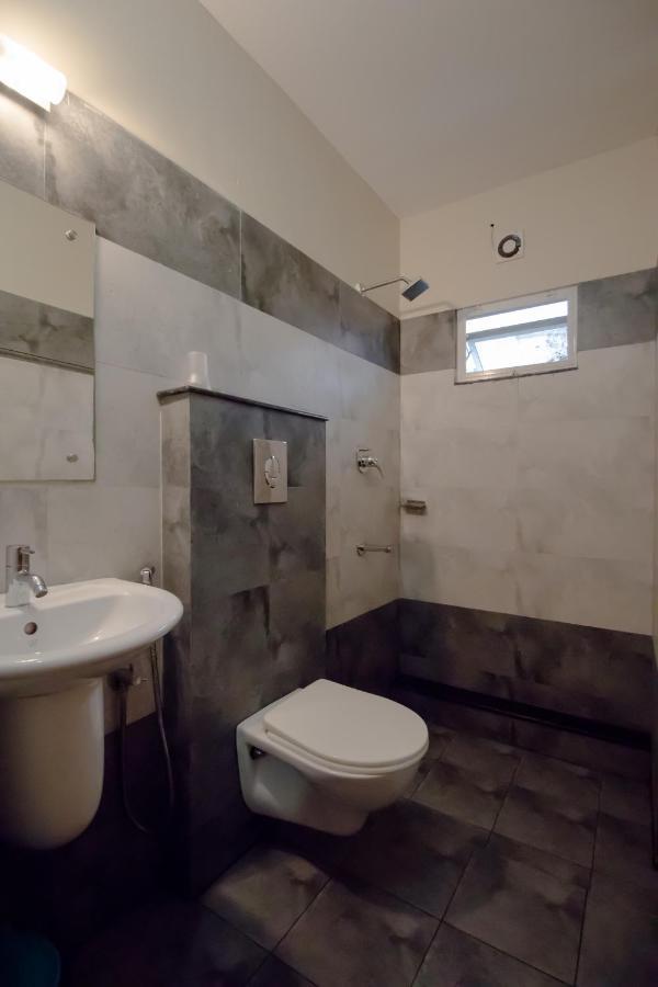 Spring Field Billets Hotel Kochi Екстериор снимка