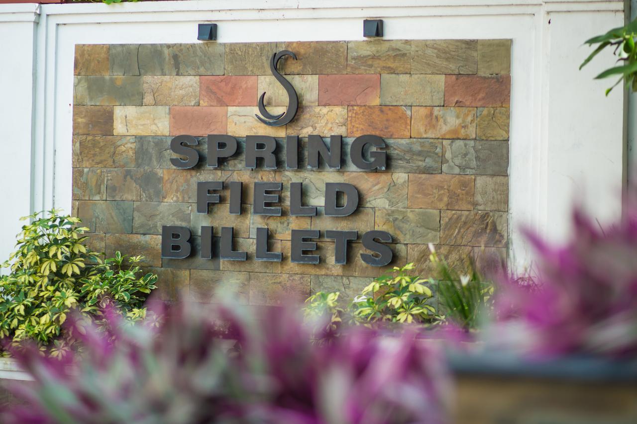 Spring Field Billets Hotel Kochi Екстериор снимка