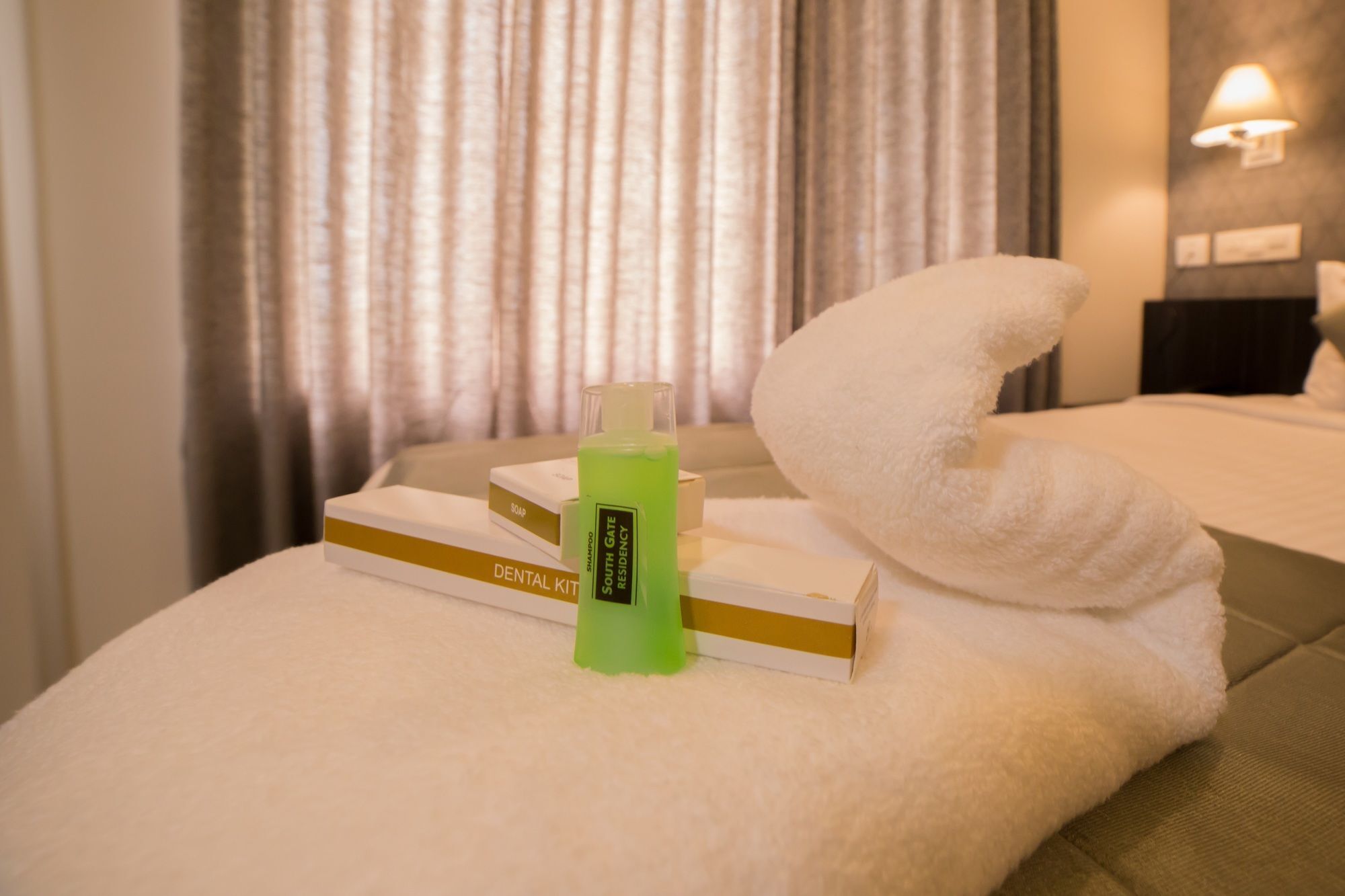 Spring Field Billets Hotel Kochi Екстериор снимка